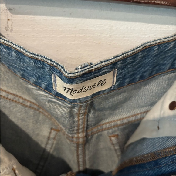 Madewell  Relaxed Denim shorts distressed in size 27. Great condition! - Picture 10 of 11